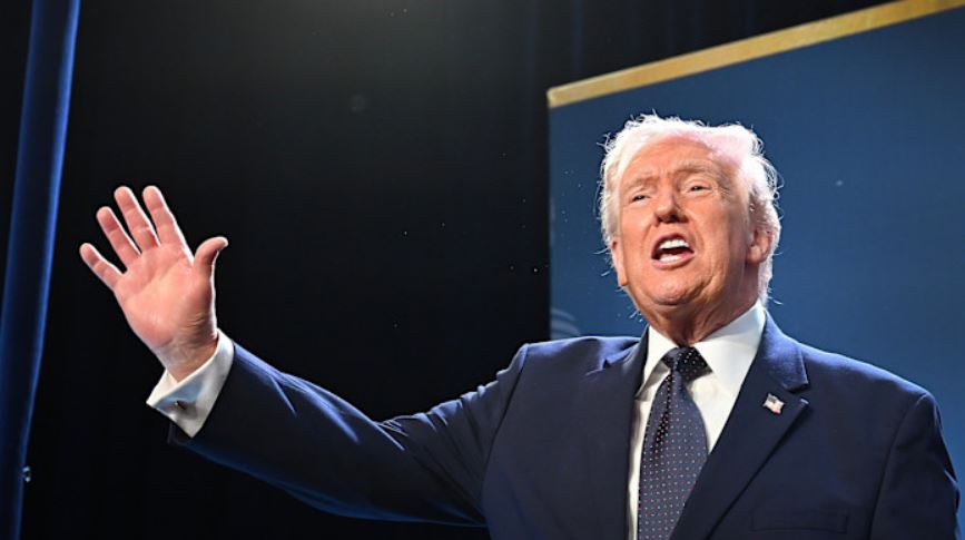 Armëpushim treditor mes Rusisë dhe Ukrainës, njoftuar nga Donald Trump