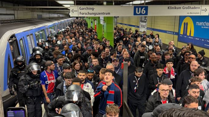 Përplasje mes tifozëve të PSG-së dhe Bayernit, policia në veprim