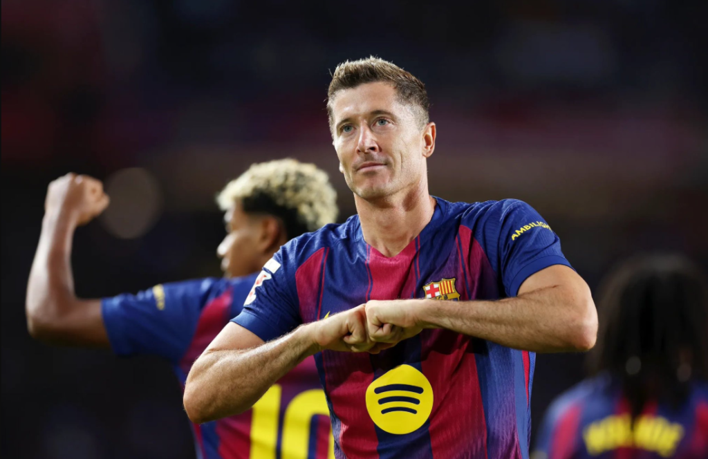 Lewandowski në qendër të interesit të Juventusit dhe Milanit, por transferimi ngec për shkak të kostove