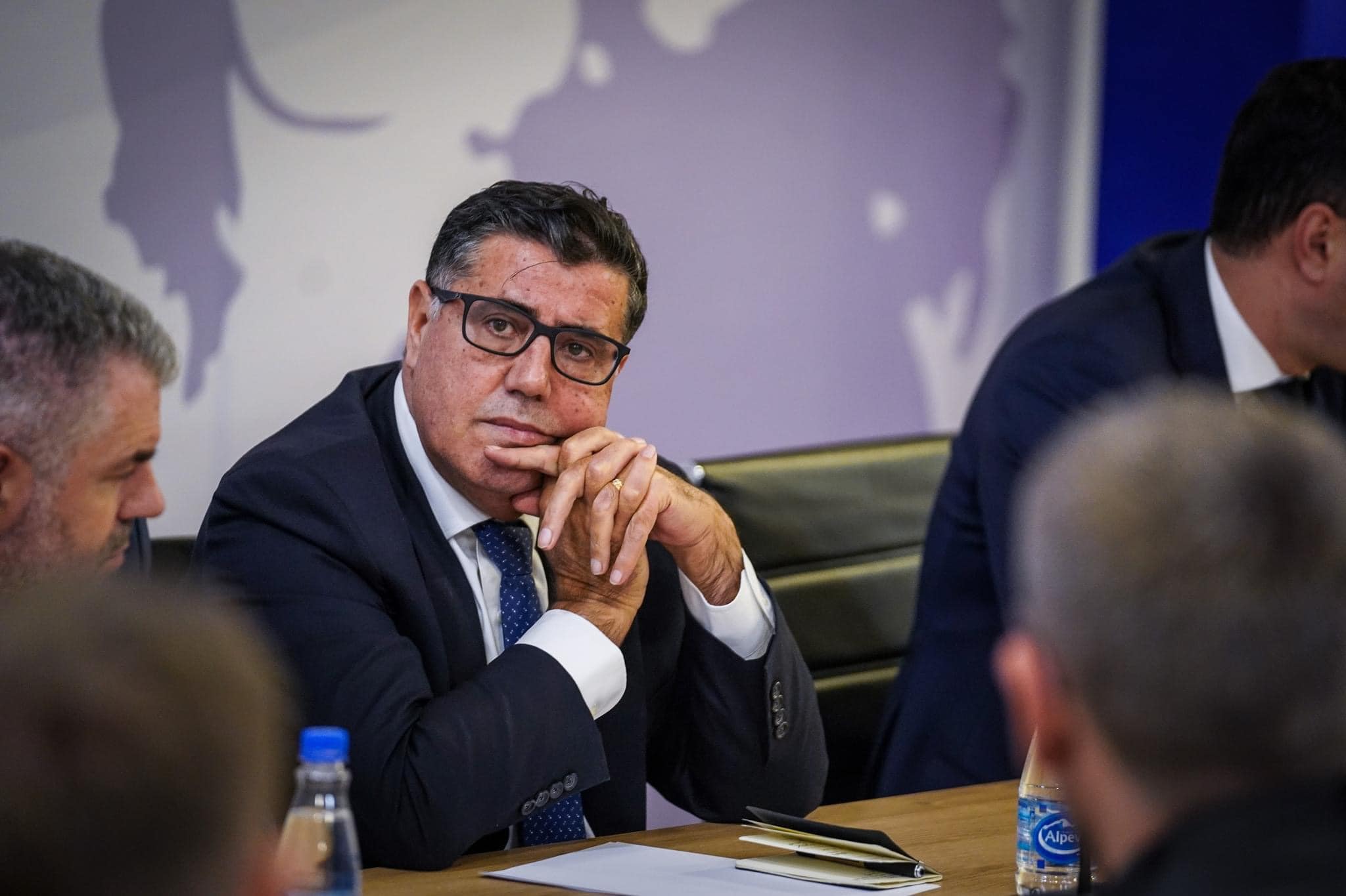 LDK konfirmon se Abdixhiku rikandidohet për kryeministër dhe dera mbetet e hapur për Vjosa Osmanin dhe Agim Veliun në listën zgjedhore.