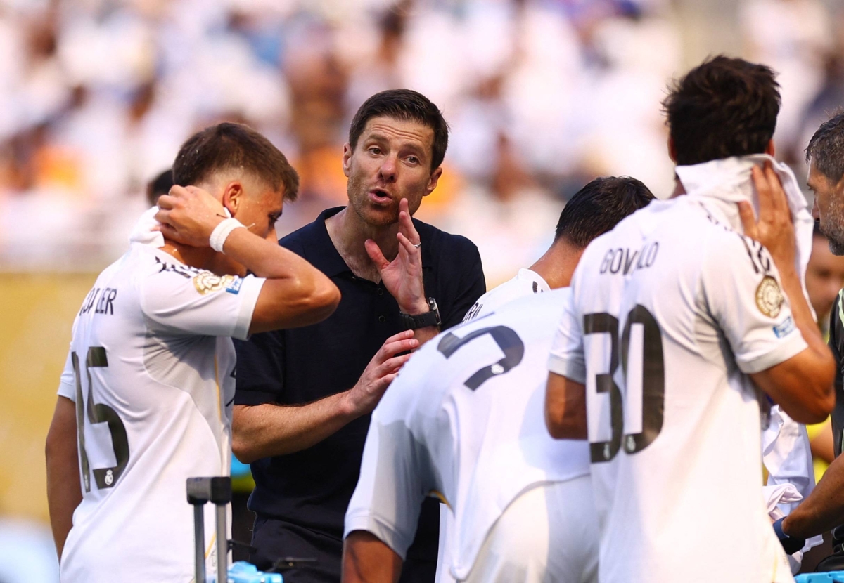Iker Casillas preferon rikthimin e Xabi Alonson si trajner i Real Madridit, jo rikthimin e Mourinhos.