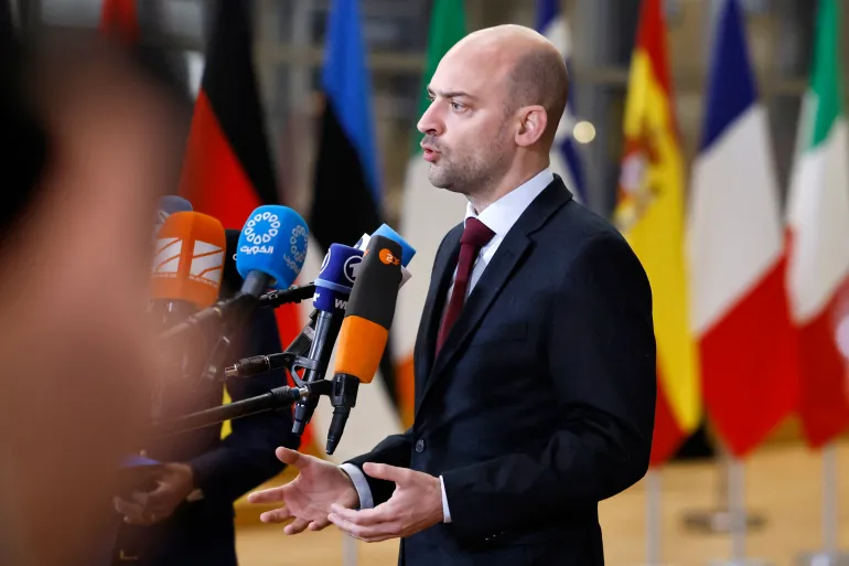 Sanksionet franceze ndaj Iranit mbeten të forta për shkak të bllokadës në Hormuz