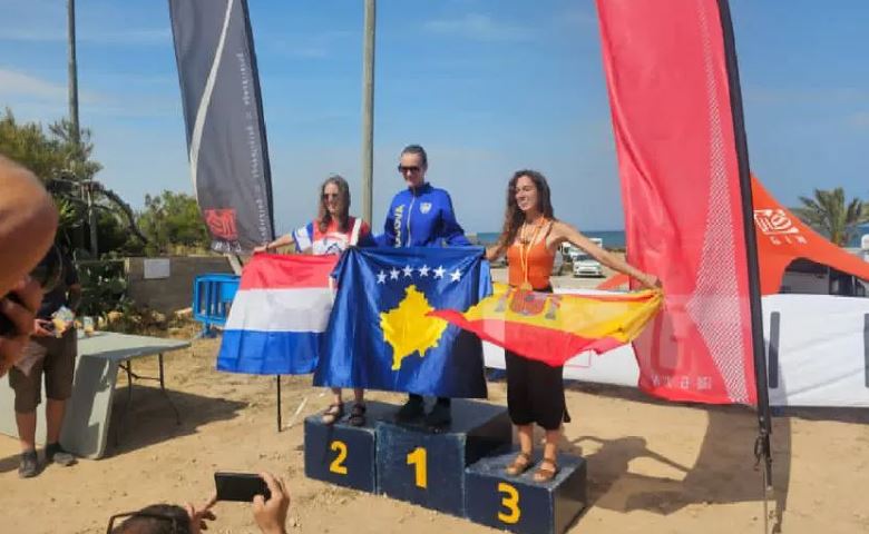 Shqiponjat e Kastriotit shkëlqejnë në garën ndërkombëtare të paraglidizmit në Spanjë
