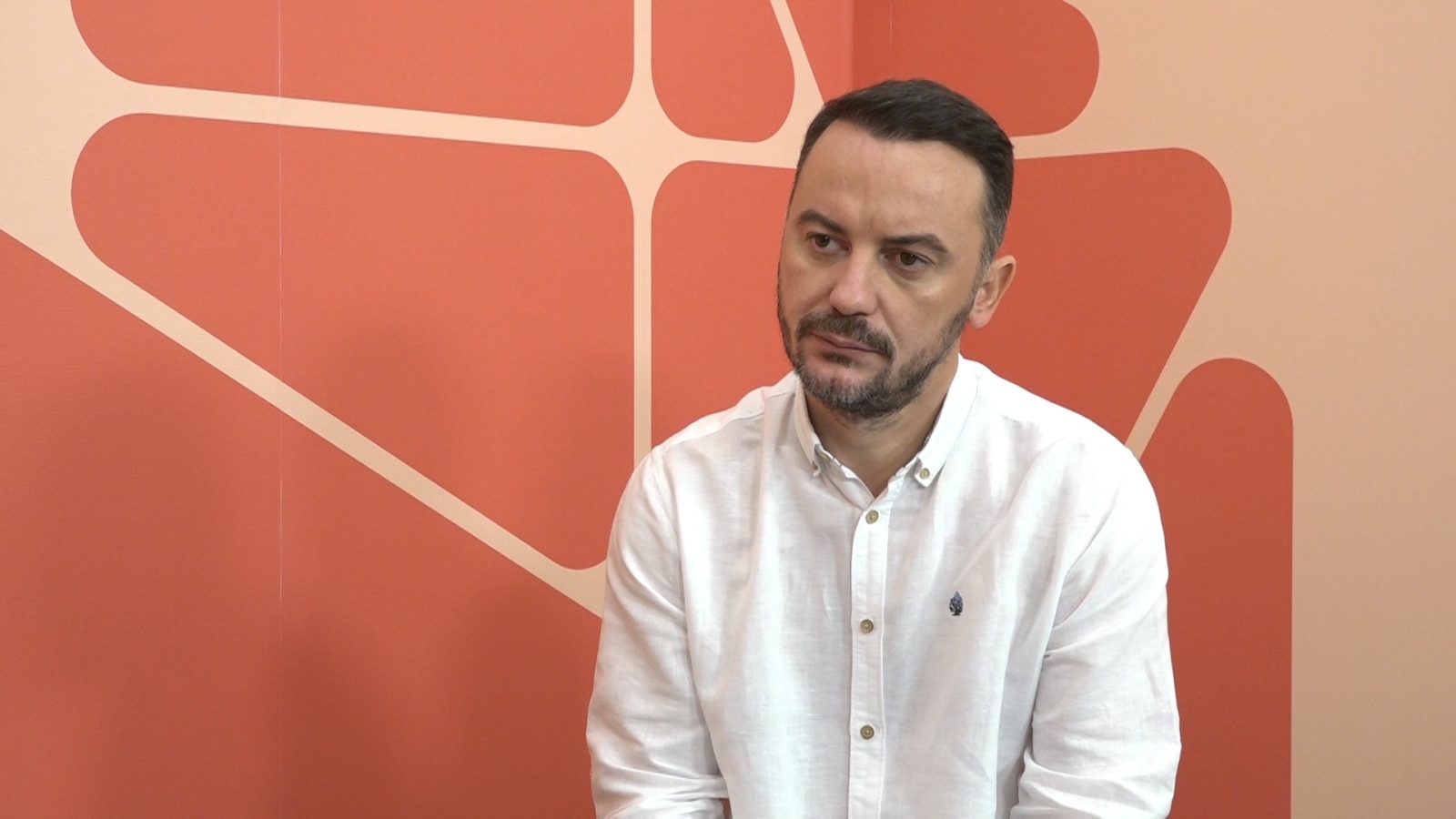 Zhgënjimi politik, jo lodhja, pengon pjesëmarrjen në zgjedhje në Kosovë
