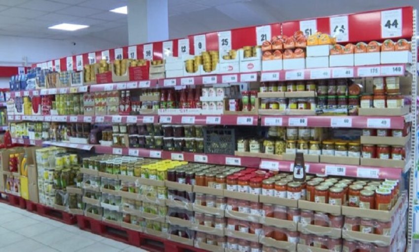 Qeveria e Maqedonisë shqyrton rritjen e çmimit të bukës pas reagimeve të opozitës