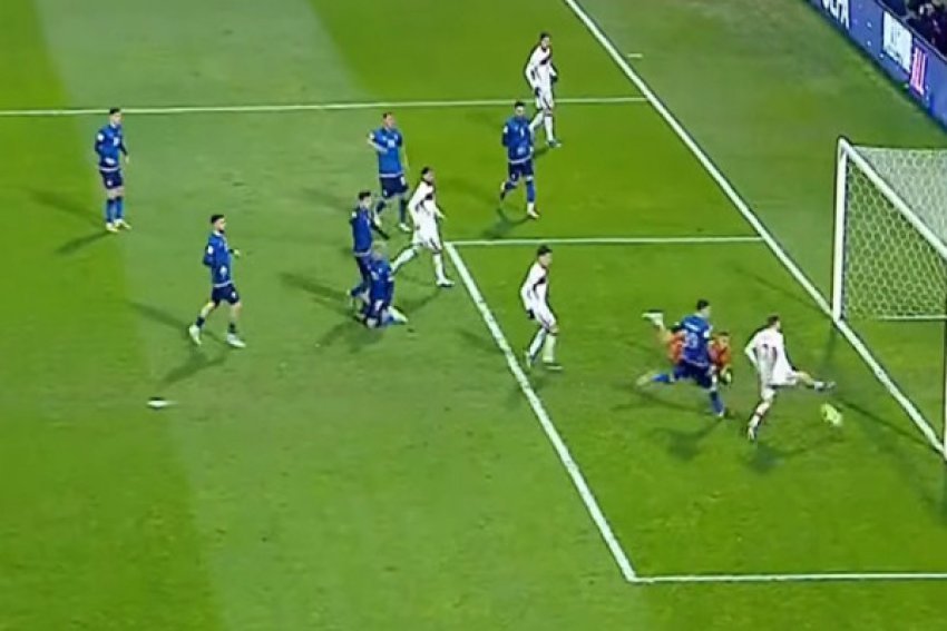 Biseda vendimtare mes Akturkoglu dhe Kokçu pas golit që kualifikoi Turqinë në Botëror