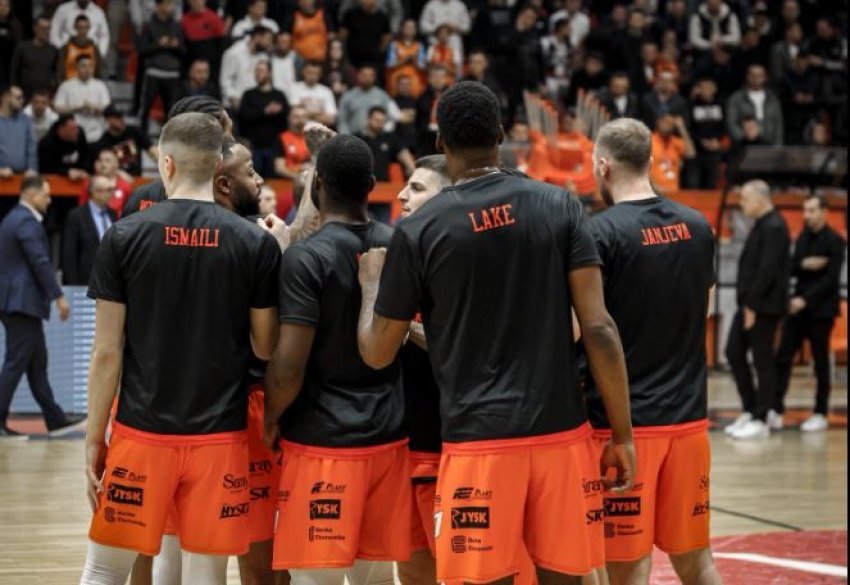 Bashkimi mposht Pejën në një ndeshje të ngushtë të Superligës së basketbollit