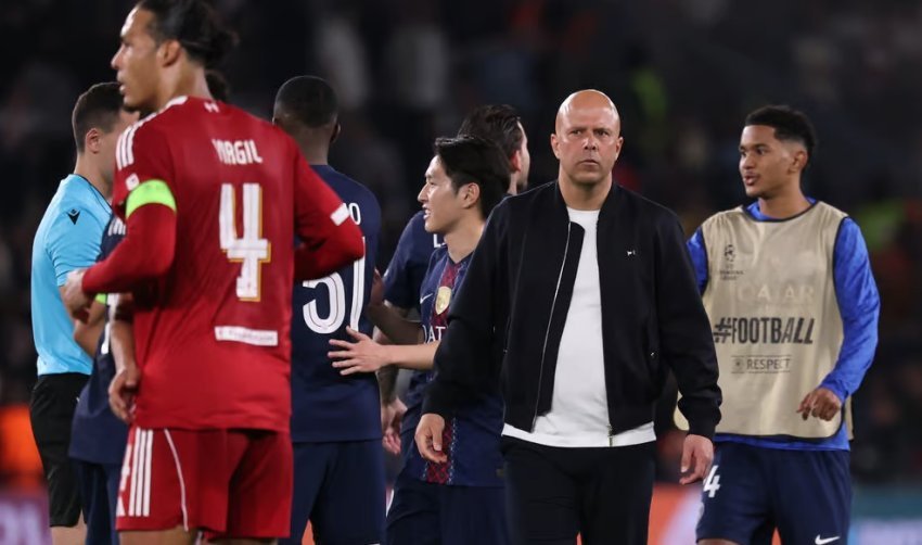 Kritikë ndaj Slotit dhe shpresa për përmbysjen e Liverpool ndaj PSG-së