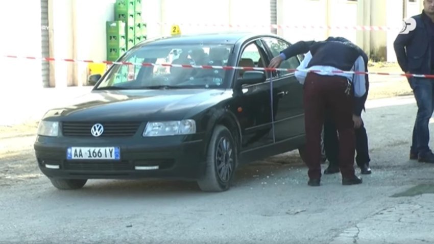 Policia e Tiranës shpall në kërkim Jani Alinë dhe Renato si dy persona të dyshuar për vrasjen e Elton Çiçës.