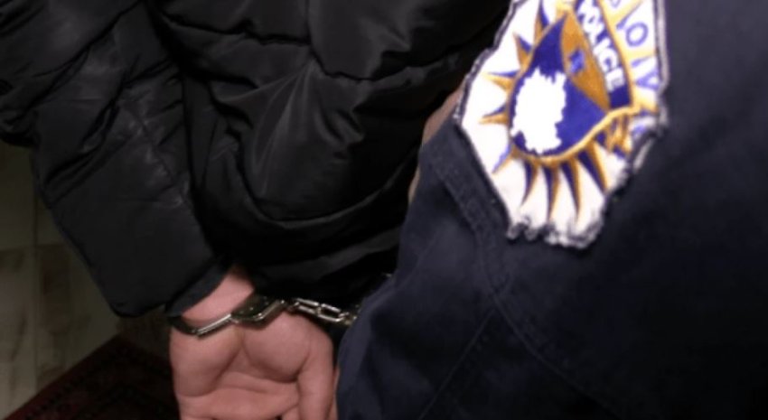 Punonjësi i postës së shpejtë në Malishevë është arrestuar dhe ndaluar për 48 orë për inskenim të grabitjes dhe përvetësim të 1,400 eurove.