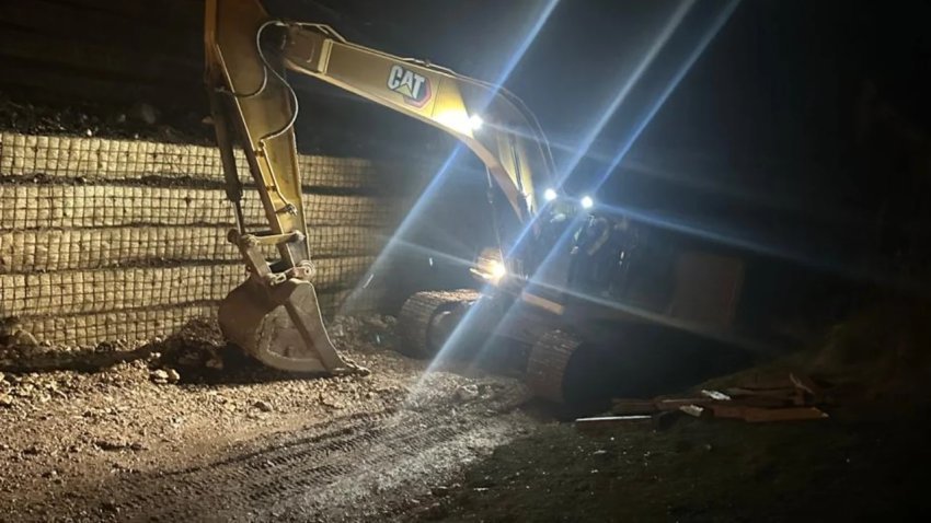 ARRSH ka bllokuar tërësisht qarkullimin e mjeteve në aksin Librazhd-Pogradec për shkak të rrezikut nga rrëshqitja dhe cedimi i një ure.