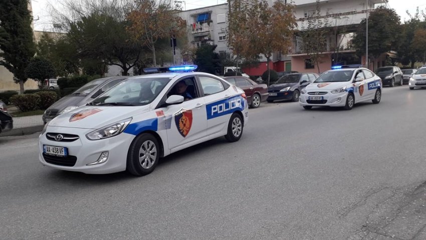 Vrasje në Kavajë për një vend parkimi, viktima goditet me thikë