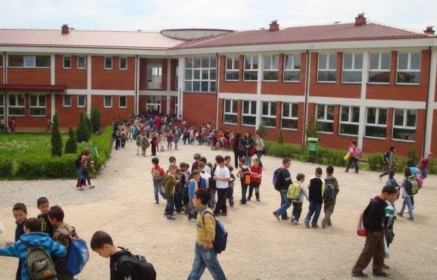 Riorganizimi i orarit mësimor për Ramazan në Prishtinë nxit debate ligjore