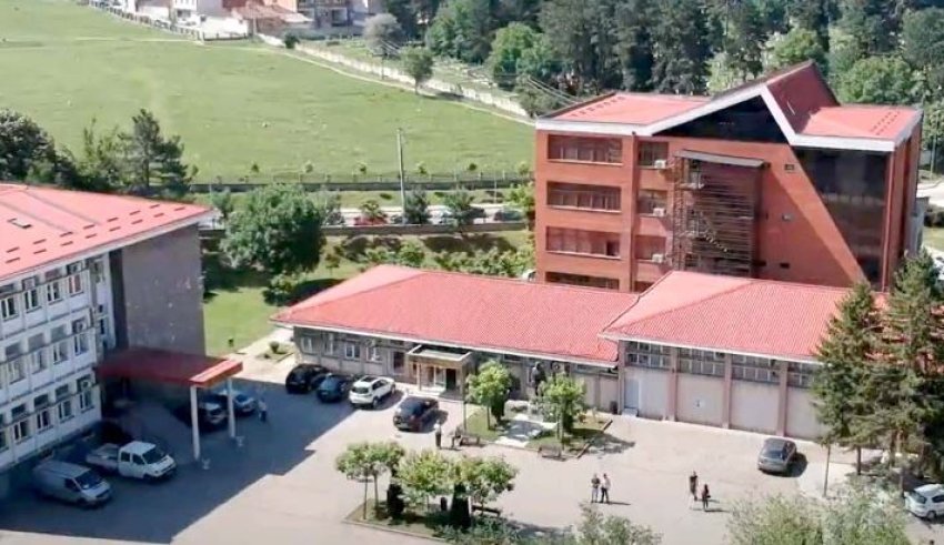 Universiteti “Ukshin Hoti” në Prizren mori akreditim 5-vjeçar me vlerësim maksimal nga Këshilli Shtetëror i Cilësisë në mbledhjen e 23 shkurtit 2026.