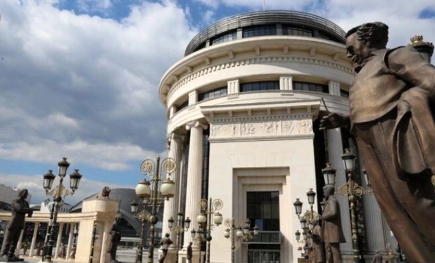 Artan Grubi është vendosur nën arrest shtëpiak nga Gjykata Themelore Penale në Shkup pas propozimit të Prokurorisë Themelore Publike.