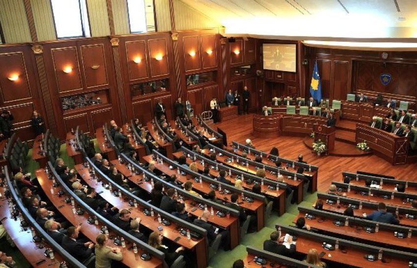 Afati për zgjedhjen e presidentit të ri në Kosovë afrohet pa kandidatë zyrtarë