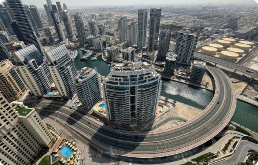 Dubai bëhet qytet fantazmë pas sulmeve iraniane dhe mbylljes së hapësirës ajrore