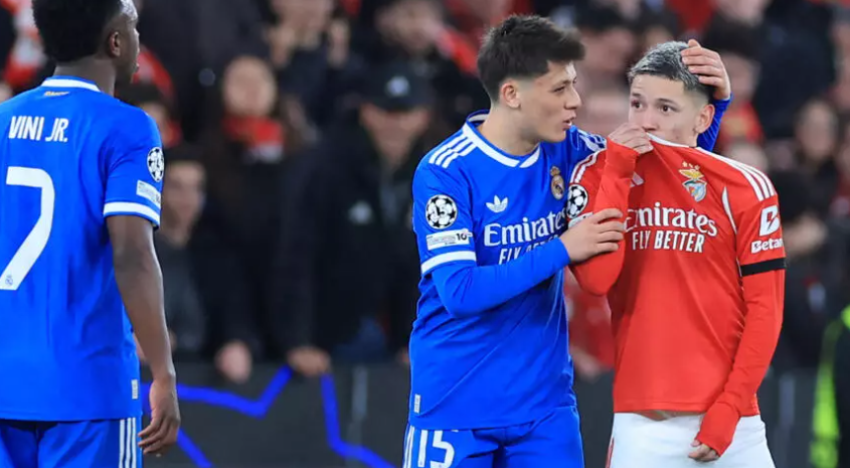 FIFA vendos rregull të ri: Karton i kuq për lojtarët që mbulojnë gojën gjatë përplasjes