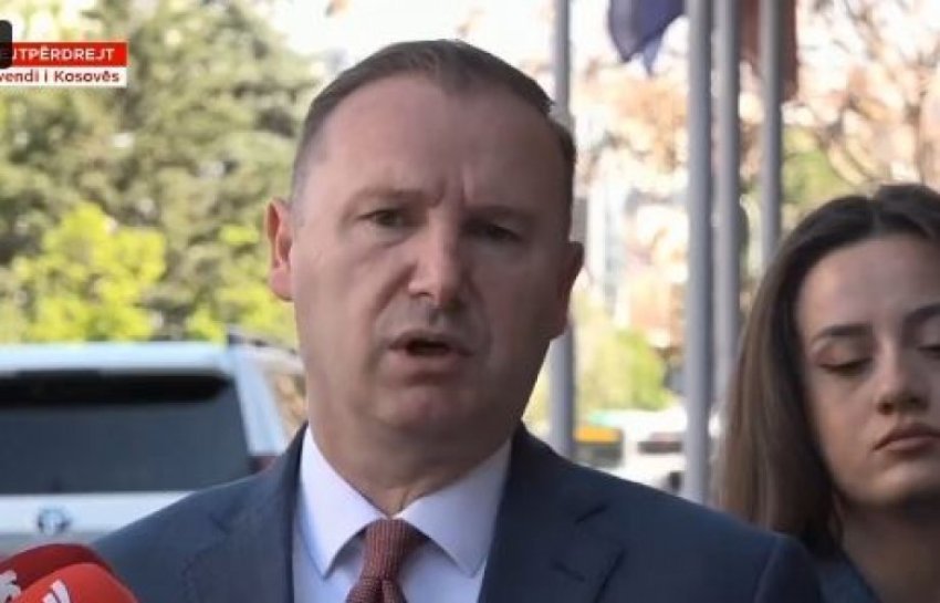 Zemaj kritikon vonesën dhe mënyrën e procedimit të ndryshimeve kushtetuese për zgjedhjen e presidentit