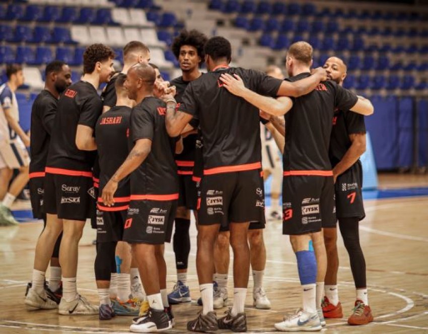 Bashkimi mposht Vëllaznimin 90-79 në Prizren, Y. Anei shënon 16 pikë për Vëllaznimin.