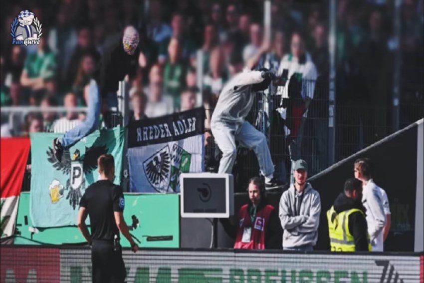 Sabotimi i VAR-it nga tifozët në ndeshjen Preussen Münster - Hertha Berlin
