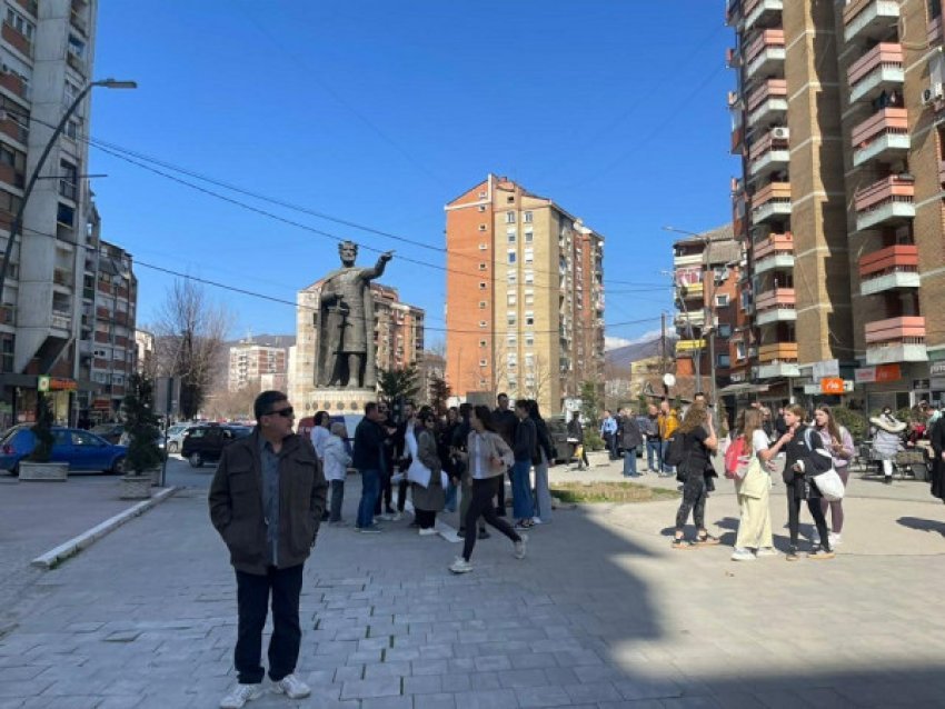 Protesta e studentëve në veri kundër kërkesës së Universitetit të Prishtinës