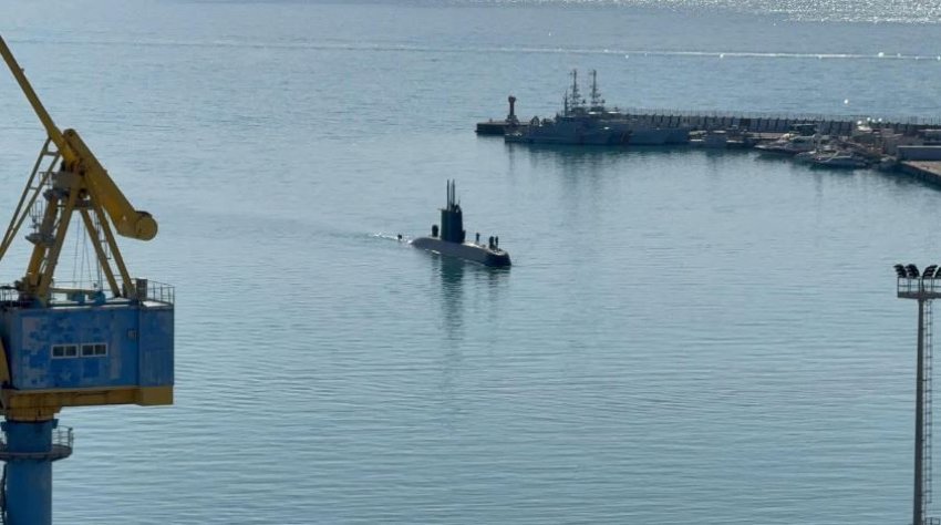 Irani kërcënon bllokimin e Ngushticës së Hormuzit për naftën