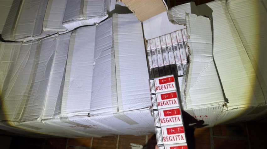 Dogana e Kosovës kap 44 pako cigare kontrabandë në Prishtinë