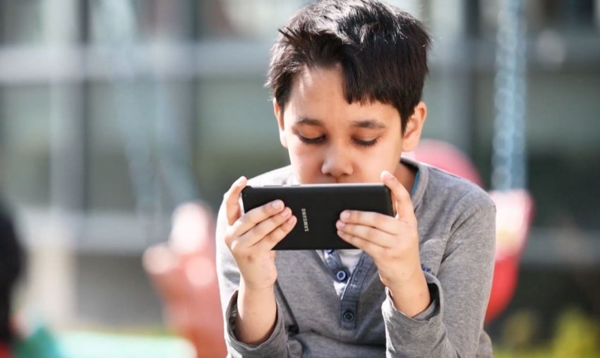 Kroacia ndalon përdorimin e telefonave në shkollat fillore