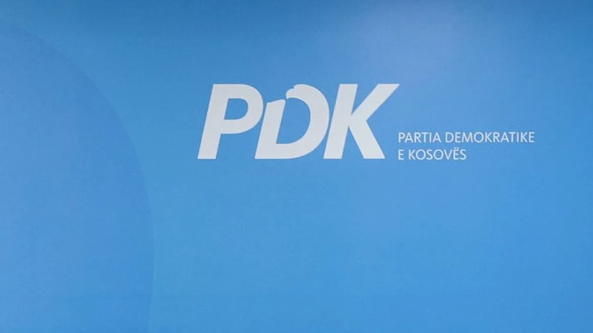 Rinia e PDK-së organizon aksion simbolik para Qeverisë së Kosovës