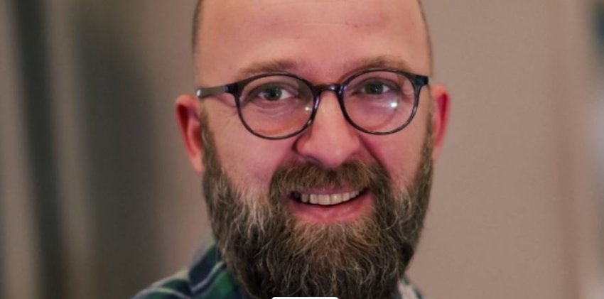 Arianit Sllamniku është liruar dhe i është ndërprerë masa e arrestit shtëpiak nga Prokuroria Themelore në Gjilan.