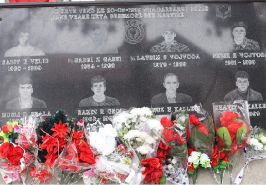 27 vjet nga krimi serb në Skenderaj, kujtohen dëshmorët e martirët