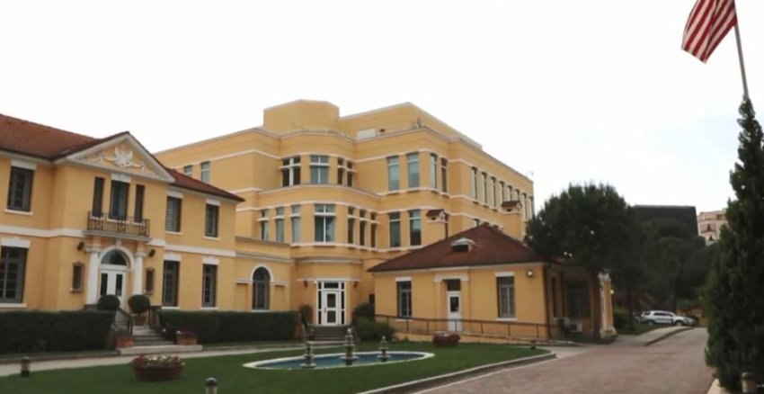 Ambasada e SHBA-së në Tiranë paralajmëron amerikanët për rritjen e tensioneve në Lindjen e Mesme