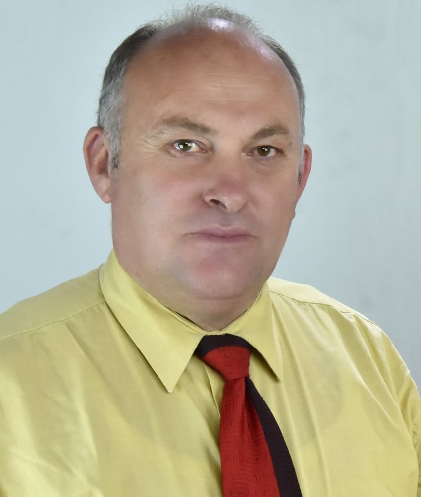 Kostumi i dhëndërit dhe humbja e nipit