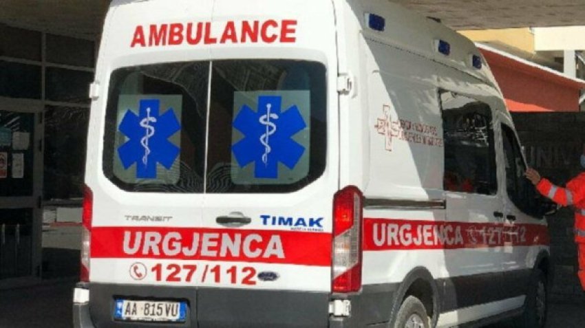 Aksident tragjik në Tiranë, humb jetën 28-vjeçari pas përplasjes me barrierat rrugore
