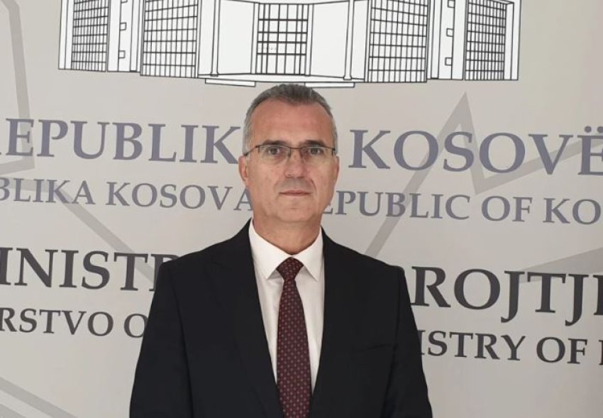 Dugolli: Serbia ende pa kërkimfalje për krimet në Kosovë pas 27 vjetësh
