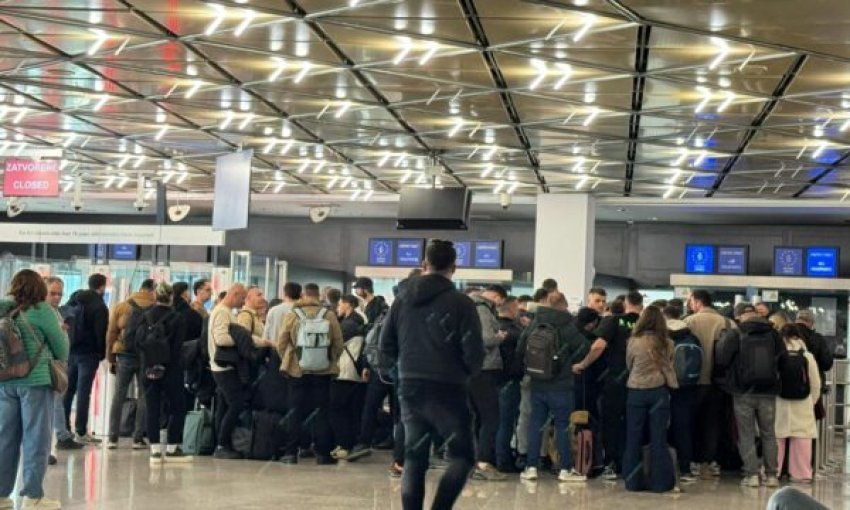 Tifozët kosovarë bllokohen në aeroportin e Bratisllavës para ndeshjes me Sllovakinë