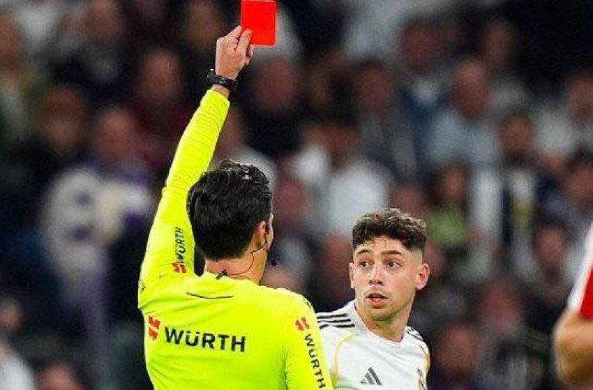 Fede Valverde është dënuar me një ndeshje pezullim pas kartonit të kuq në derbin e Madridit.