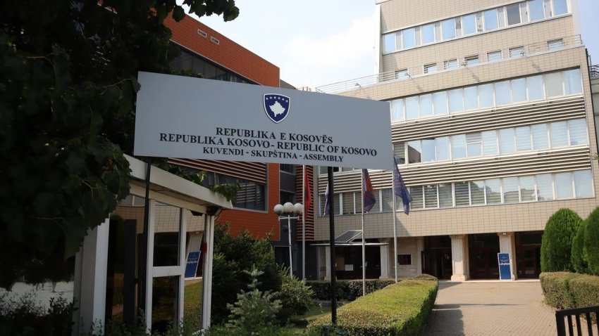 Kryesia e Kuvendit mblidhet të hënën për caktimin e seancës plenare dhe shqyrtimin e projektligjeve