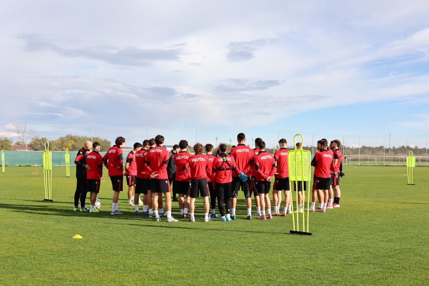 Kombëtarja U-21 përgatitet intensivisht për miqësoren me Uzbekistanin