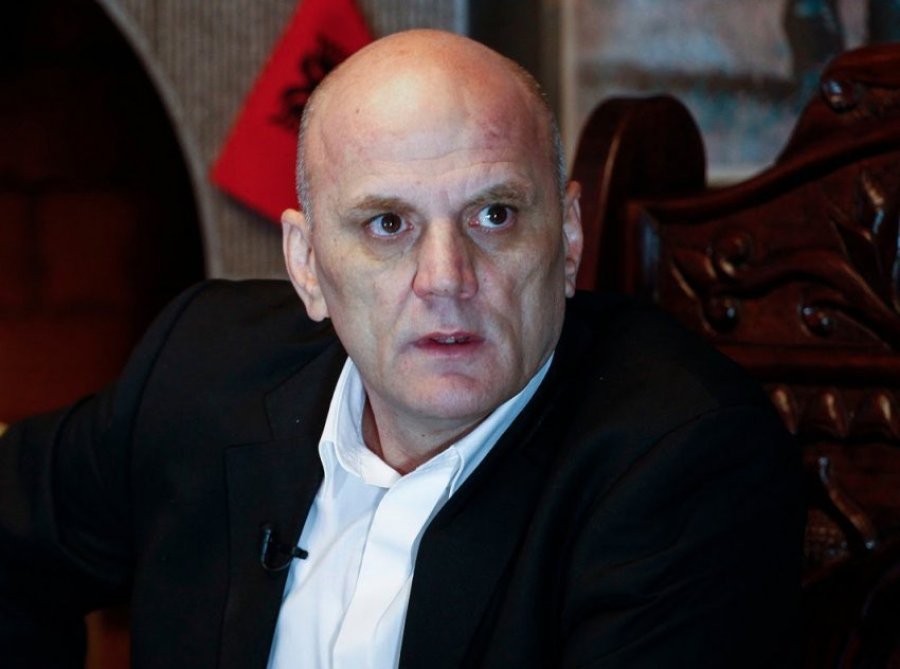 Familja Jashari refuzon ofertën e Albin Kurtit për kandidaturë presidenciale