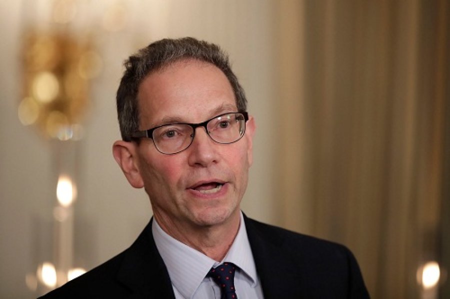 Kupchan paralajmëron Shqipërinë dhe NATO-n për tensionet me Iranin