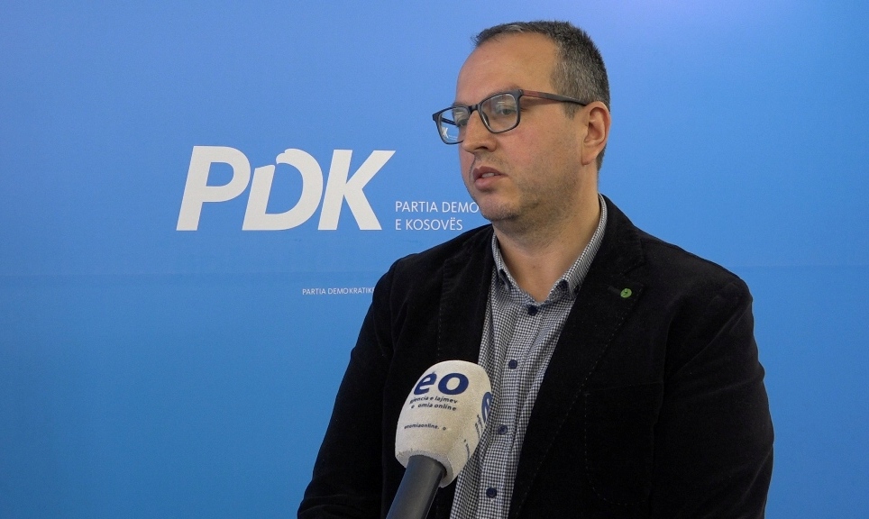 Betim Gjoshi viziton krerët e UÇK-së në Hagë dhe shpreh optimizëm për lirimin e tyre