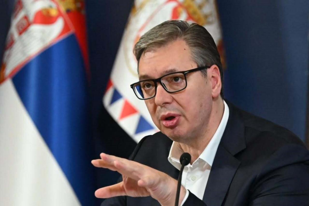 Ambasada serbe në Teheran dëmtohet, stafi zhvendoset në Baku