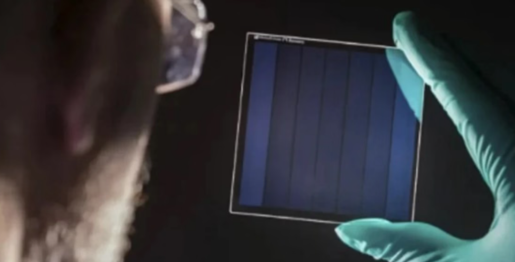 Microsoft krijon pllaka qelqi për ruajtje të dhënash deri në 10 mijë vjet