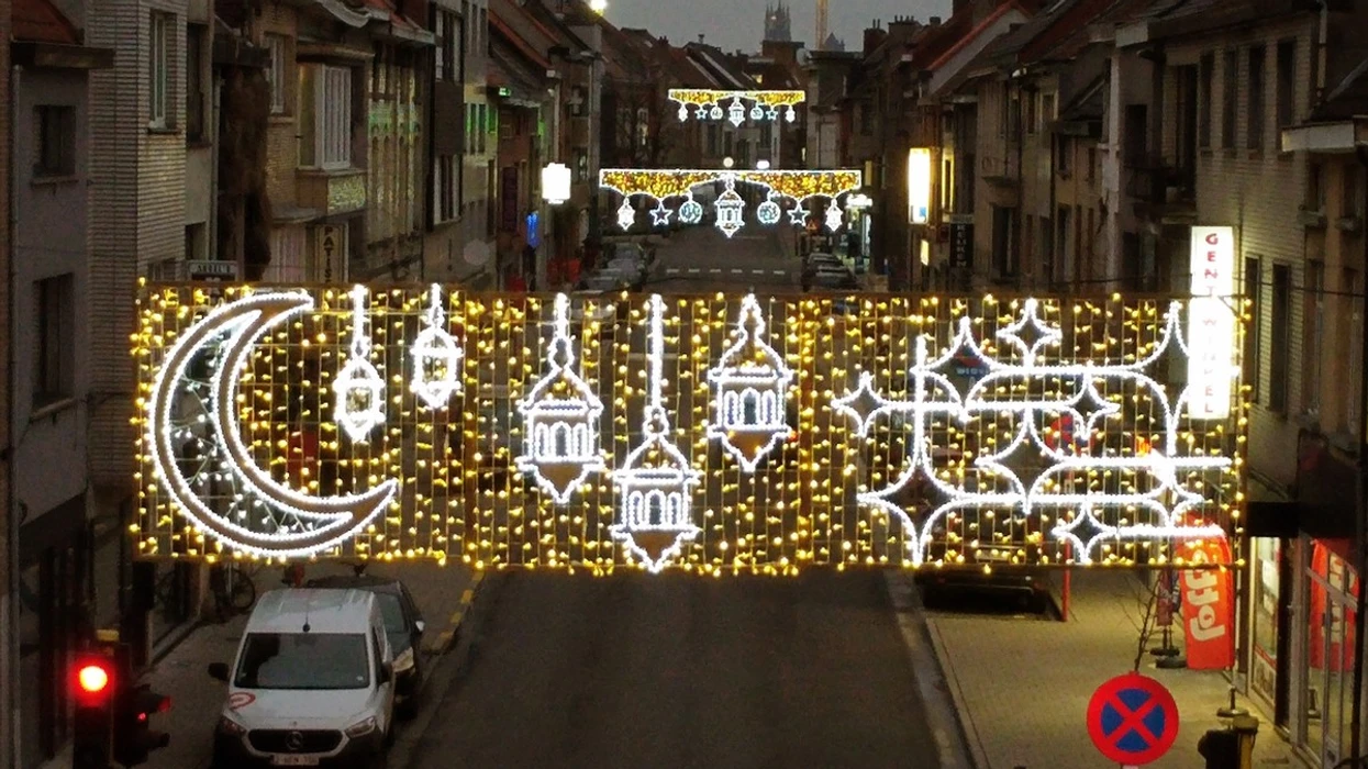 Belgjika ndriçon rrugët për Ramazanin për herë të parë