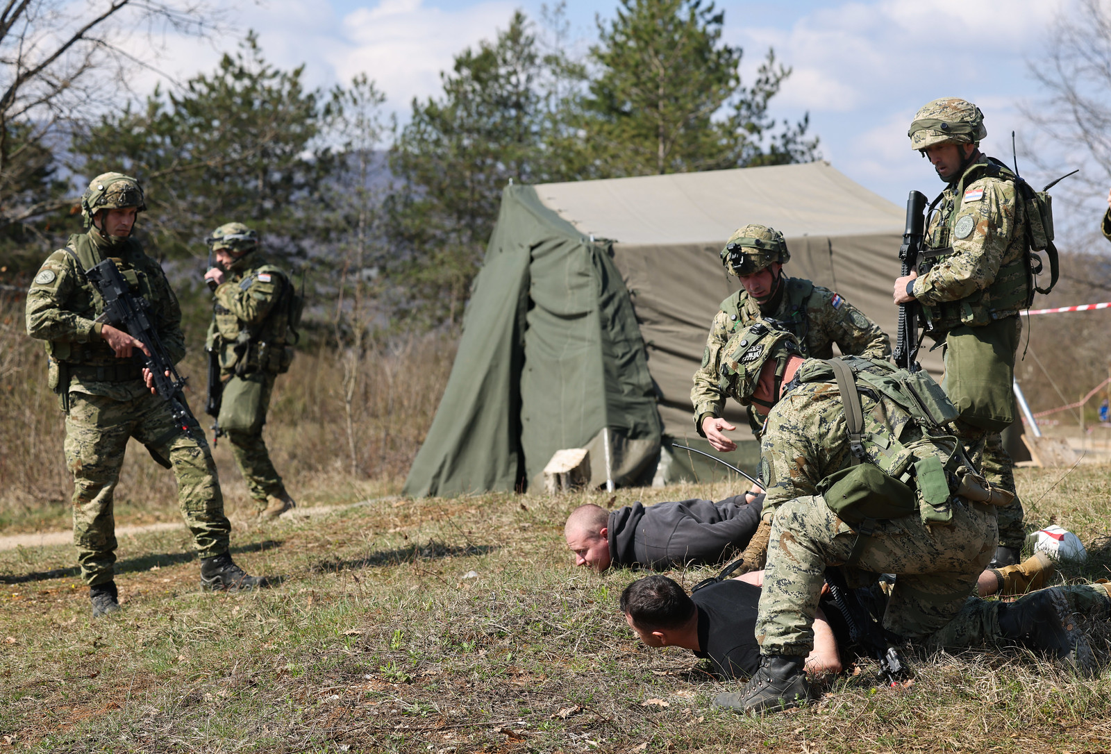 Batalioni kroat “Tigrat” i gatshëm për misionin KFOR në Kosovë
