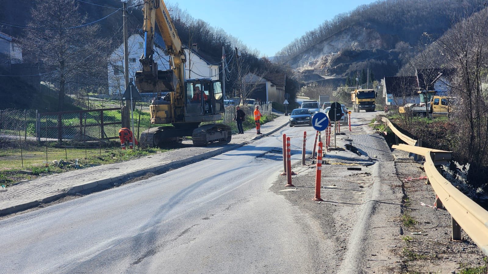 Nis sanimi i rrugës së dëmtuar në Carralevë, Shtime