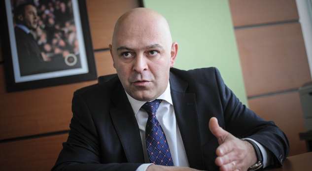 Ardian Gjini paralajmëron dy palë zgjedhje në Kosovë gjatë vitit 2026