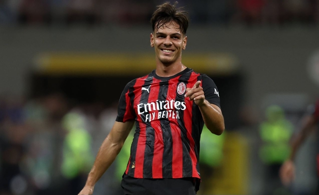 Ardon Jashari dhe ambiciet për rikthimin e Milanit në Champions League